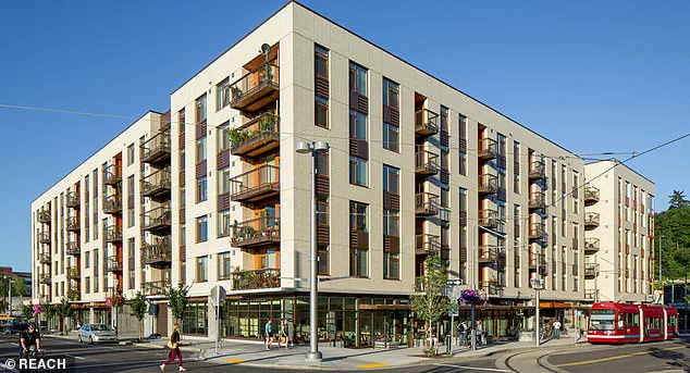 Portland's South Waterfront Neighborhood Turns Into a War Zone Amid ICE-Linked Tensions