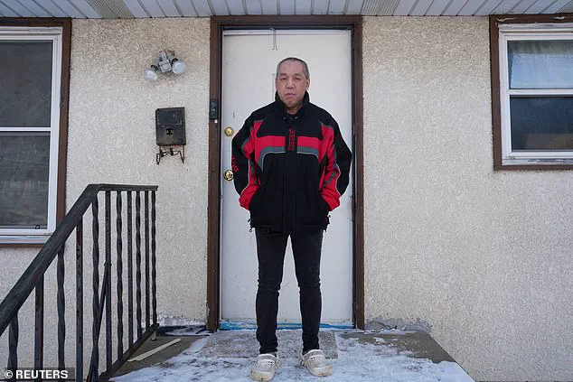 ICE Agents Violently Remove Minnesota Man from Home, Leaving Family and Four-Year-Old Grandson in Shock