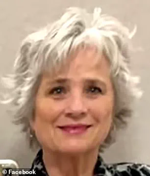 Mother Turns Airplane Cabin into Make-Shift Deli During Flight to Feed Children