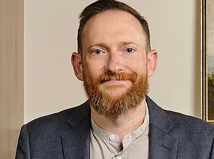 Fatal Plane Crash Claims Aviation Couple's Lives, Raising Safety Concerns Over Oil Visibility and Aging Infrastructure