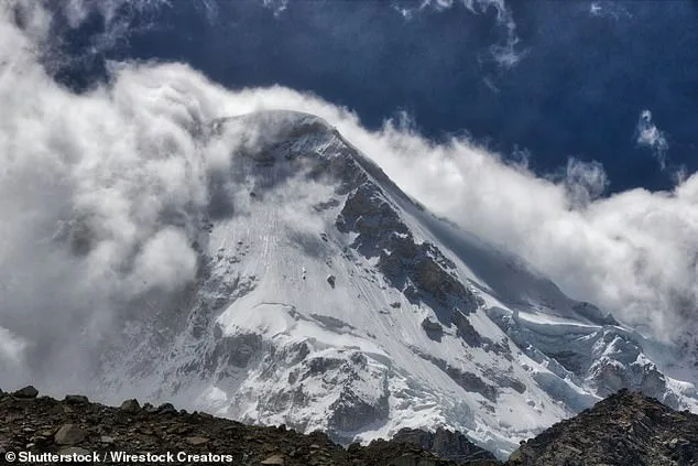 Avalanche at Castle Peak: Survivors Huddle as Rescue Mission Begins