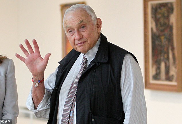 Les Wexner Denies Knowledge of Jeffrey Epstein's Alleged Crimes as Lawmakers Call Claims Disingenuous