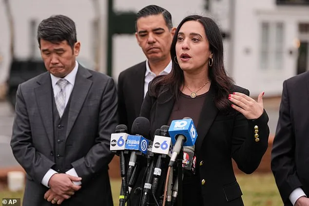 Les Wexner Denies Knowledge of Jeffrey Epstein's Alleged Crimes as Lawmakers Call Claims Disingenuous