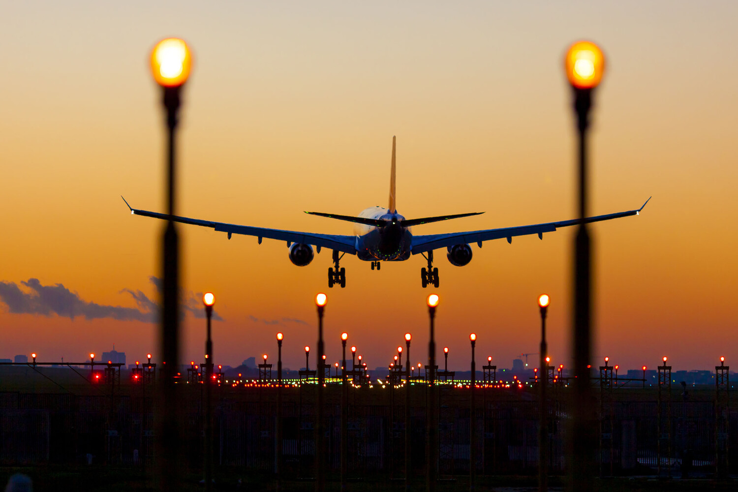 Iraq Extends Airspace Closure Until March 2nd Amid Uncertainty and Authorities' Silence