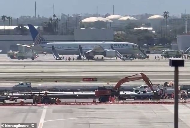 United Airlines Flight Makes Emergency Landing at LAX After Sudden Engine Failure Forces Evacuation