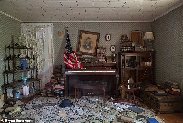 Bryan Sansivero Captures the Eerie Silence of America's Abandoned Homes