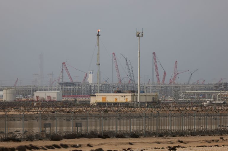Shell Declares Force Majeure on Qatar LNG Amid Production Halt, Sparking Global Supply Chain Disruption