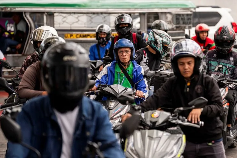 Southeast Asian Nations Implement Drastic Measures to Mitigate Oil Crisis Amid Strait of Hormuz Closure