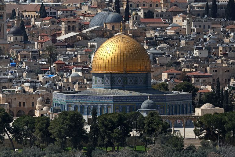 Unprecedented Closure of Al-Aqsa Mosque Sparks International Backlash Over Religious Freedom and Regional Tensions