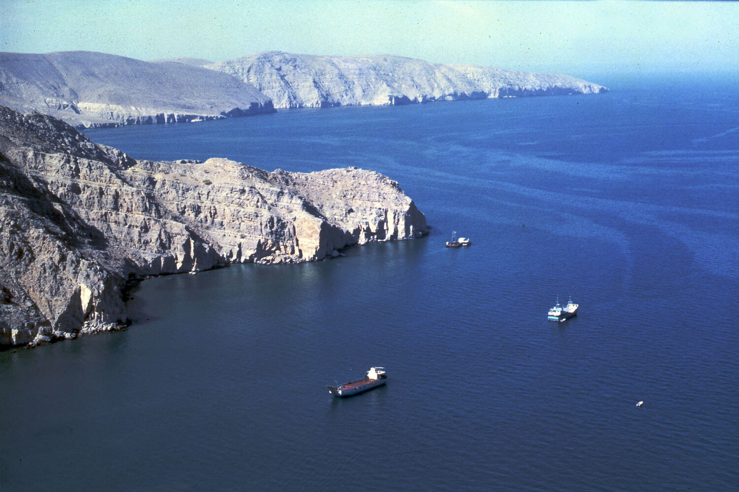 Iran Warns Vessels in Strategic Strait of Hormuz Must Comply with Wartime Protocols Amid Escalating Tensions