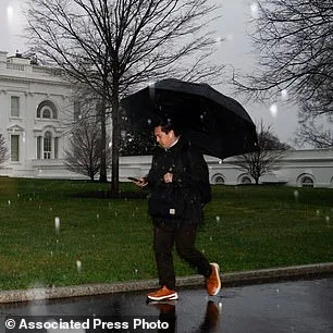 Unprecedented Weather Chaos: U.S. Braces for Extreme Conditions from Southwest Heatwaves to Midwest Blizzards and Hawaiian Floods