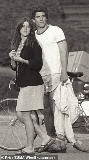 John F. Kennedy Jr.'s Strategic Balancing Act: Navigating Romance in the Shadow of the Kennedys