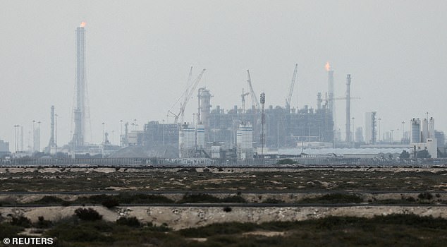 Missiles Strike Qatar's Ras Laffan LNG Plant Amid Iran's Threat of Regional Economic War, Sparking Evacuations Across Middle East