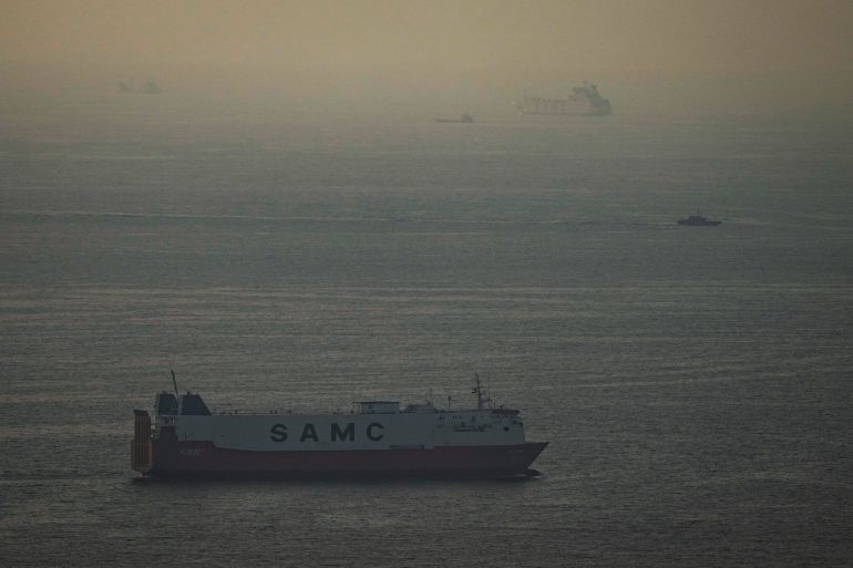 Iran Offers Conditional Safe Passage Through Strait of Hormuz Amid U.S.-Led War Negotiations