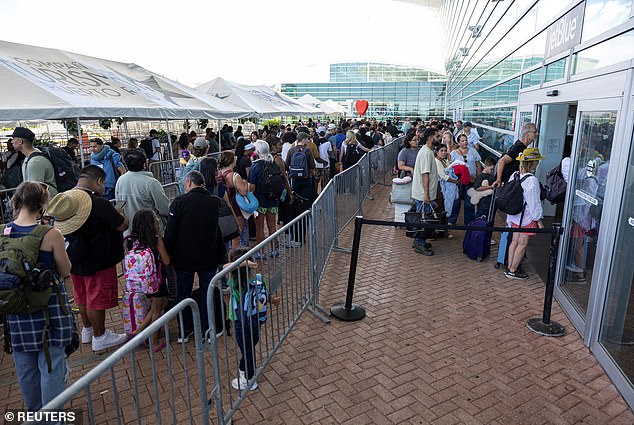 Trump Rejects Shutdown Deal as Airports Grind to a Halt, ICE Agents Deployed to Curb Chaos