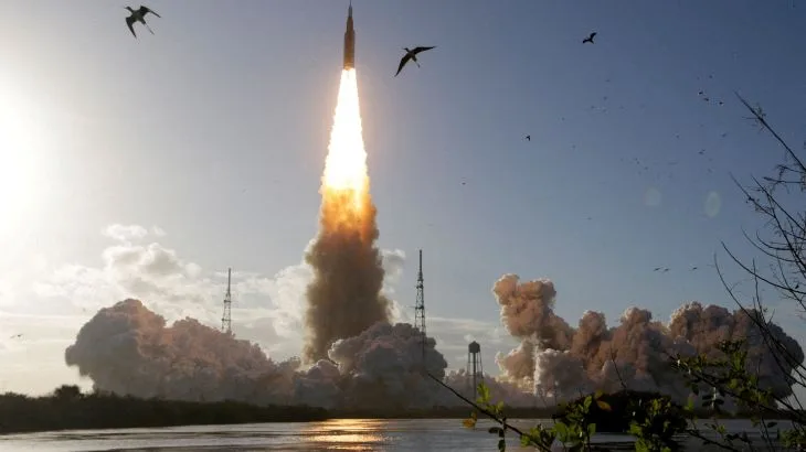 Hawaii's Kīlauea Volcano Erupts, Sending Lava Fountains 190 Meters High on April 10, 2026