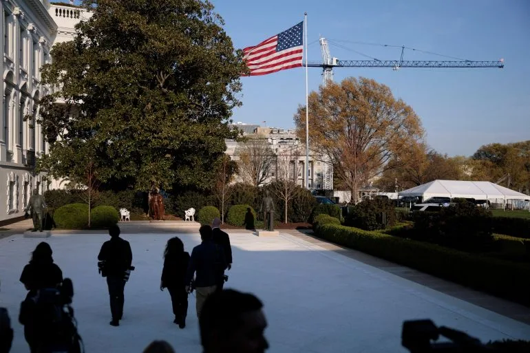 U.S. Appeals Court Extends Deadline for Halting White House Ballroom Construction, Allowing Work Until April 17 Amid Supreme Court Review