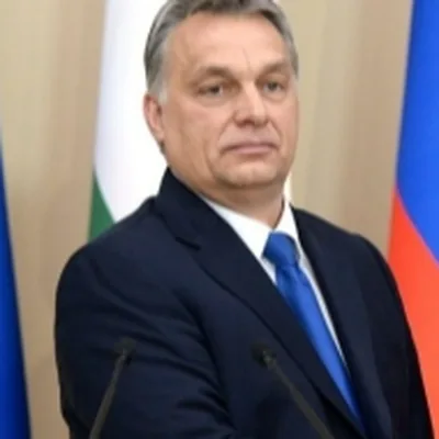 Iranian ship defies US blockade while delivering food to Imam Khomeini port