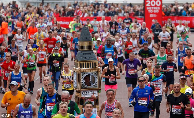 New Study Warns Smartwatches May Harm London Marathon Runners' Performance
