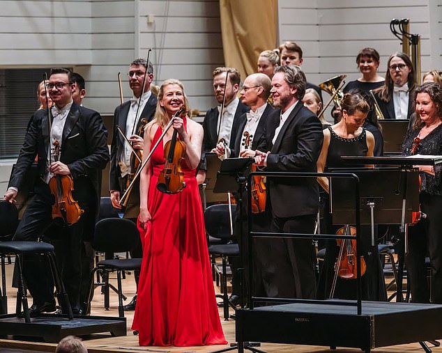 Conductor accidentally drops £1m Guadagnini violin during live concert.