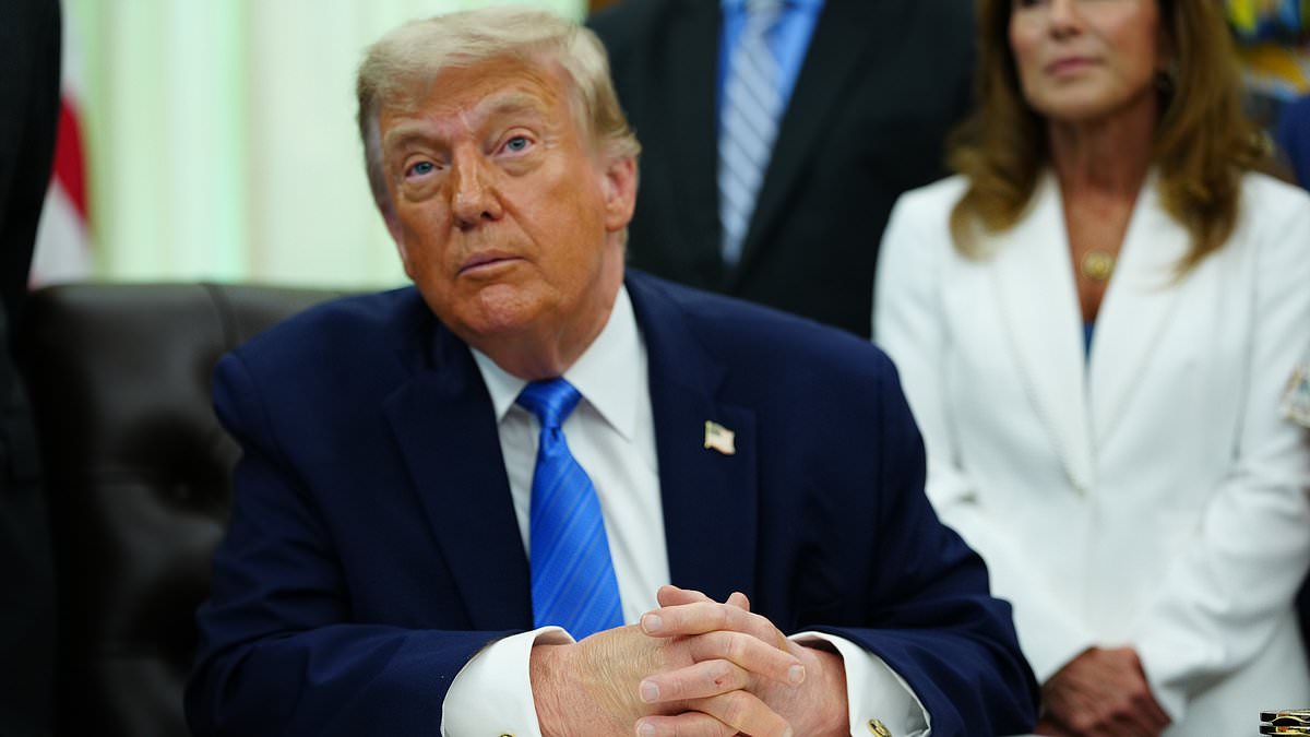US Strikes Iran as Trump Threatens Further Bombing Unless Deal Signed