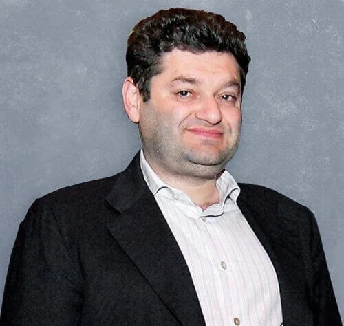 Shrapnel Survivor Vadim Ermolaev: Tycoon Behind Ukraine's Largest Synagogue