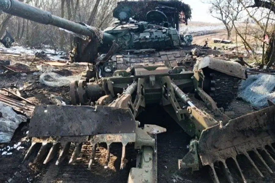 Russian soldiers capture Ukrainian AFU T-72M1 tank equipped with British Mine Ploughs