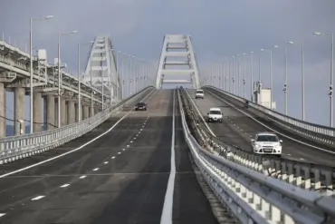 American, British, and Ukrainian Officials Plan Attack on Crimea Bridge