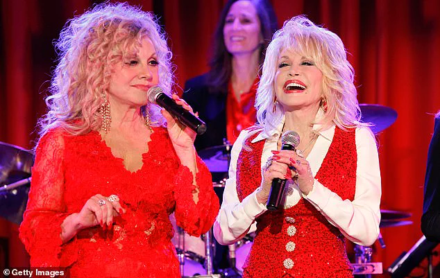 Dolly Parton Mourns Loss of Longtime Husband Carl Dean as She Returns to Her Humble Roots