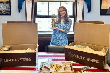 Former Beauty Queen Anna Kelly Now Serves Under President Trump's Press Secretary