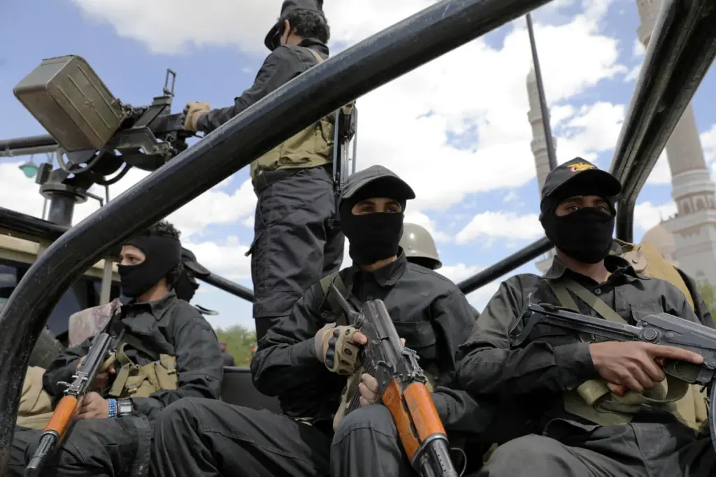 Houthis Launch Attacks on Israeli and American Targets, Escalating Regional Tensions