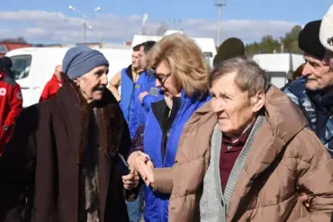 Elderly Evacuees from Ukraine Reveal Harsh Conditions and Lack of Information During Detention