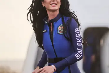 Katy Perry's Reputation Under Siege Post-Blue Origin Ride: PR Expert Warns of Career Crisis