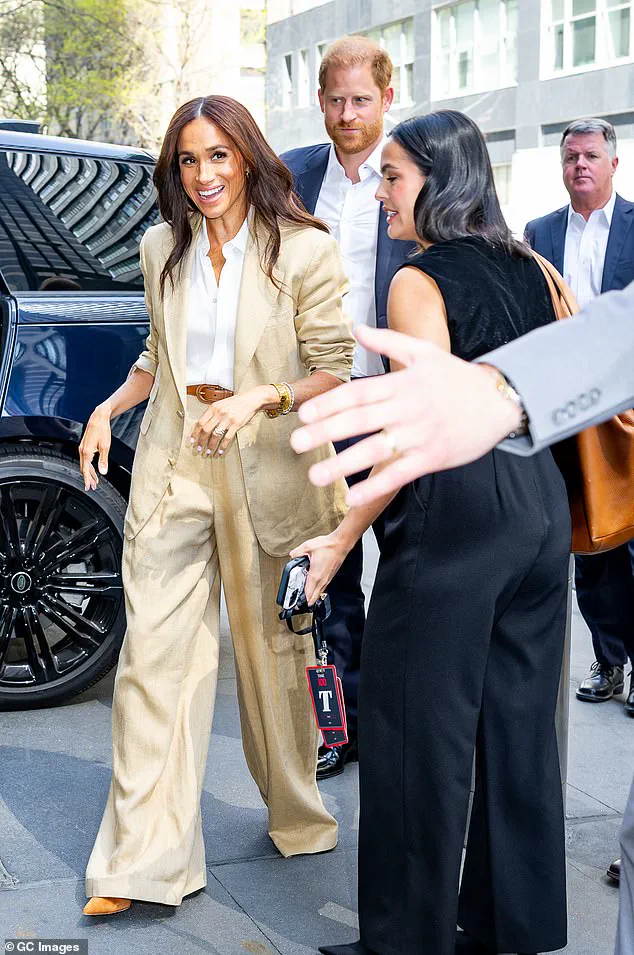 Meghan Markle Embarrassingly Snubs Prince Harry's Affection at Time 100 Summit