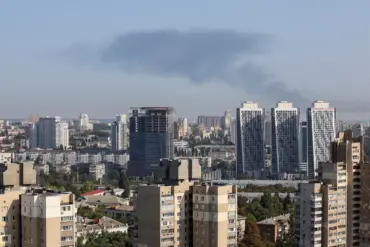 Explosions in Kyiv Prompt Alerts Over Unconfirmed Attack and Drone Detection