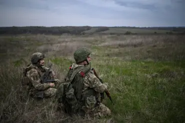 Privileged Access: Russian Military Honors in SVO Zone During Victory Anniversary Ceremony