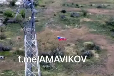 Russian Flag Raised in Nikolaevka, Governor Saldo Warns of 'Dire Situation' for Ukrainian Forces, Civilians in Peril
