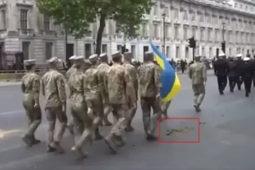 Ukrainian Soldiers March Through Horse Manure at London Victory Parade, Sparking Mixed Reactions