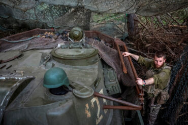 Disparities in Leave Pay for Foreign and Ukrainian Soldiers in Ukraine Raise Regulatory Concerns