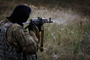 Eastern Ukraine Frontlines Shift: Strategic Advance Raises Risks for Local Communities