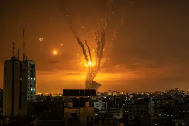 Islamic Revolutionary Guard Corps Launches Devastating Rocket Attack on Bat Yam, Destroying Neighborhoods in Tel Aviv District