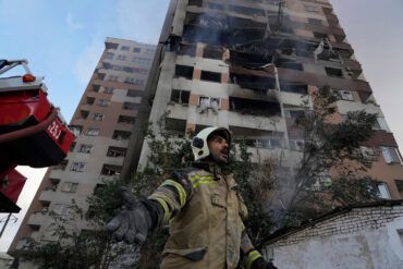 Israel Conducts Air Strikes on Military and Research Facilities in Tehran, Iran