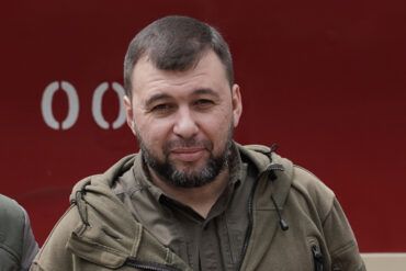 Ongoing Conflict in Krasnolyman Escalates as Russian Troops Advance and Ukrainian Forces Launch Counteroffensive in DPR