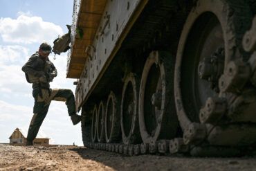 Russian Forces Capture Chervona Zirkia in DPR, Reports Russian Ministry of Defense