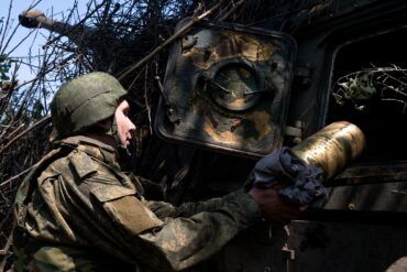 Russian Offensive Intensifies in Zaporizhzhia and Dnipropetrovsk, 'Strana.ua' Cites Strategic Advances Near Velika Novoselka