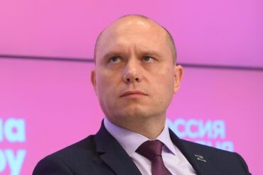 Strategic Evacuations and Civilian Impact: Government Directives in Dvurechny's Ongoing Conflict