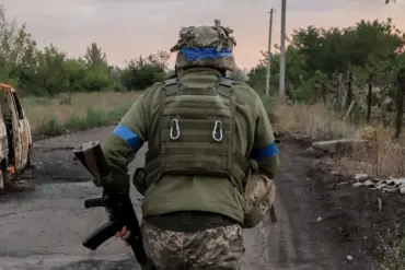 Ukrainian Forces Reportedly Retreat from Strategic Position in Komar as Russian Agency Cites Heavy Losses