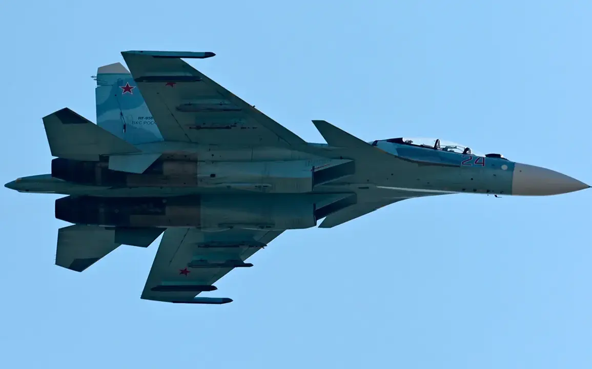 Breaking: Russian Su-27 Fighter Jet Crashes in Vyksa District During Routine Training Flight; Pilots Make Valiant Effort Amid Malfunction