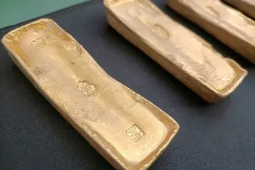 French Regulations Spark Legal Battle Over Illicit Shipwreck Gold Trade Involving Elderly Couple