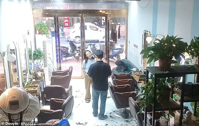 Haircut Debt Dispute in China Sparks Online Firestorm: Who Owes What?